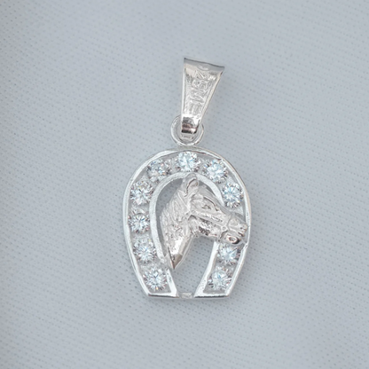 DIJE DE HERRADURA CON CABALLO