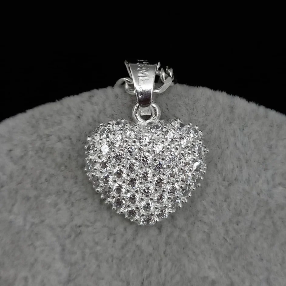 DIJE DE CORAZON ADIAMANTADO